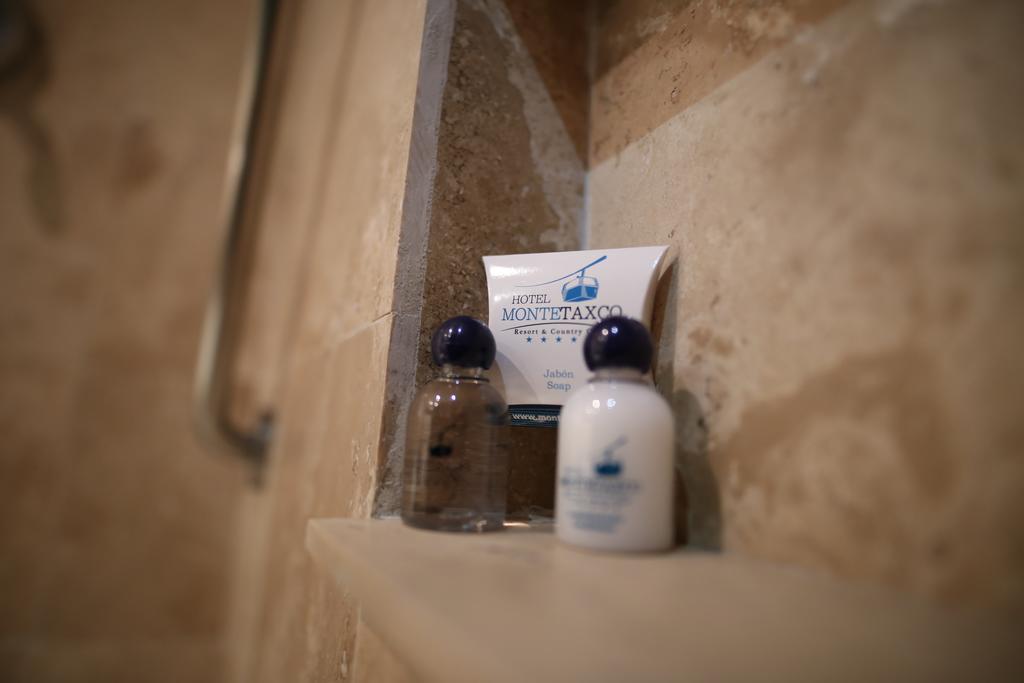 Hotel Montetaxco Exteriér fotografie A shower niche