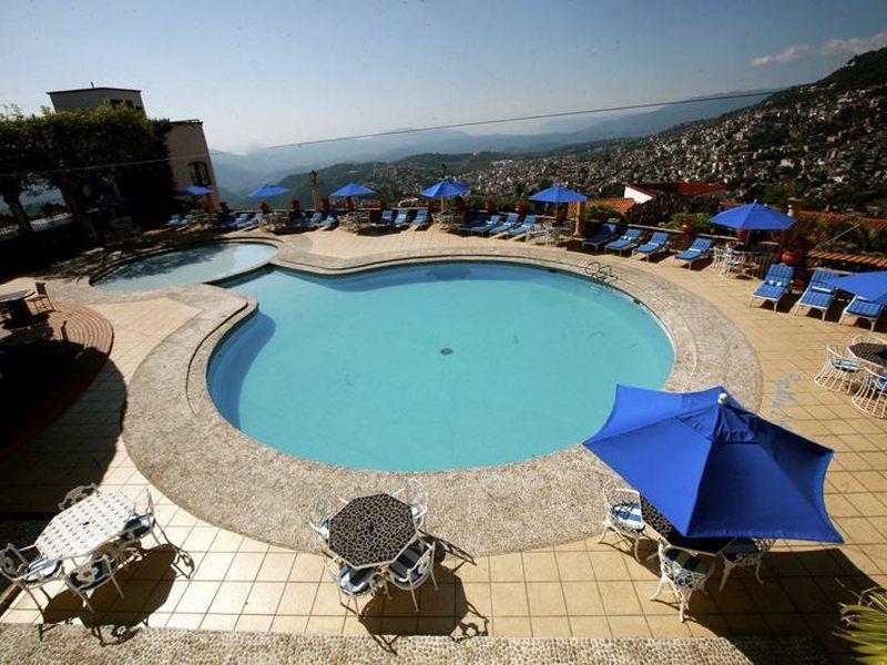 Hotel Montetaxco Exteriér fotografie The pool at the hotel
