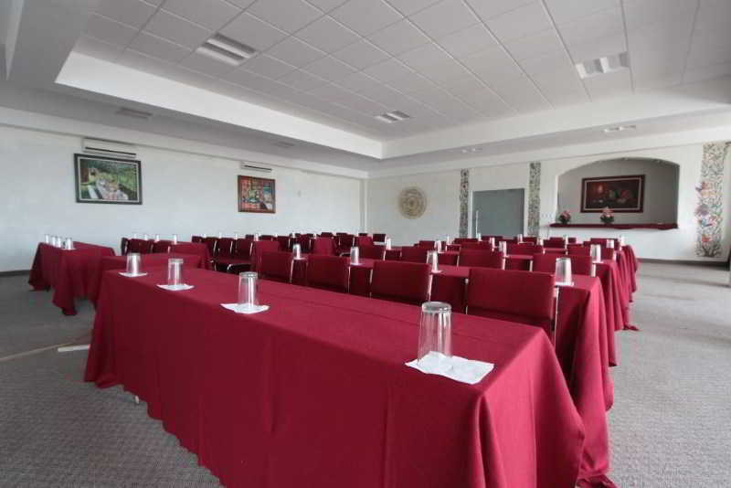 Hotel Montetaxco Exteriér fotografie The conference room at the National Museum of the Marine Corps